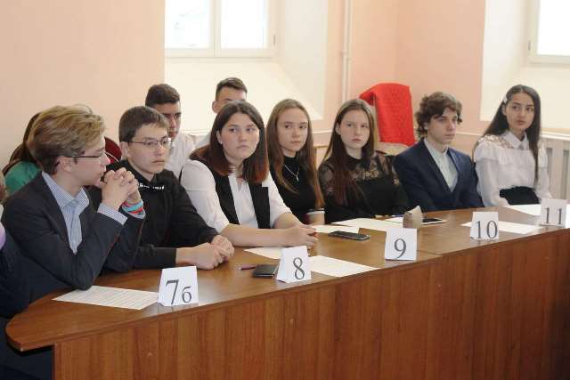 http://enisschool1.moy.su/arhiv/2019-2020/I4875-42IIw.jpg